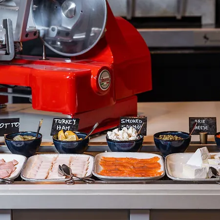 酒店 Marriott 地拉那